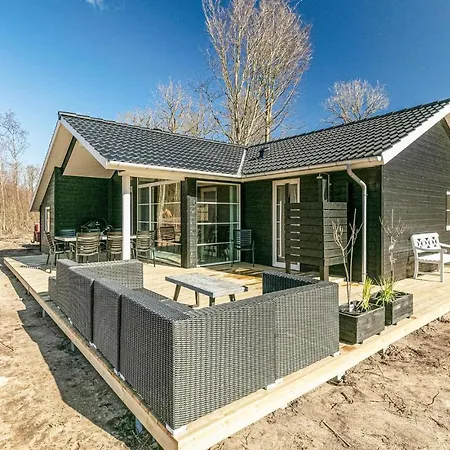 Holiday home 3 Bedroom Awesome In Hasle