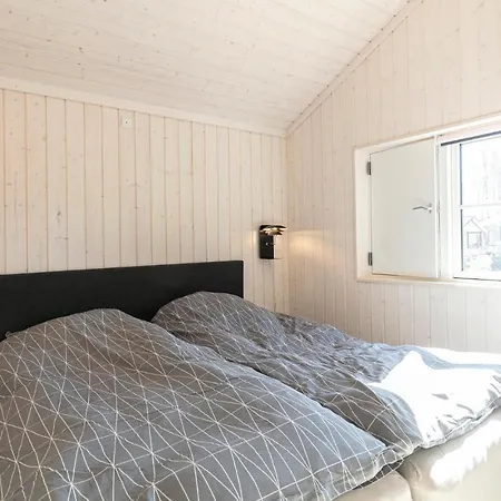 3 Bedroom Awesome In Hasle